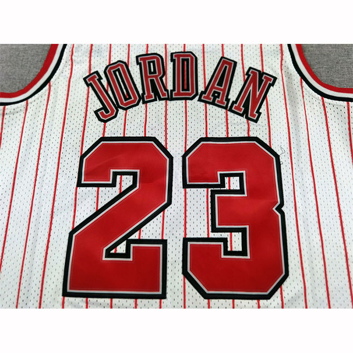Camiseta Chicago Bulls Michael Jordan NO 23 Reload Mitchell & Ness 1997-98 Blanco